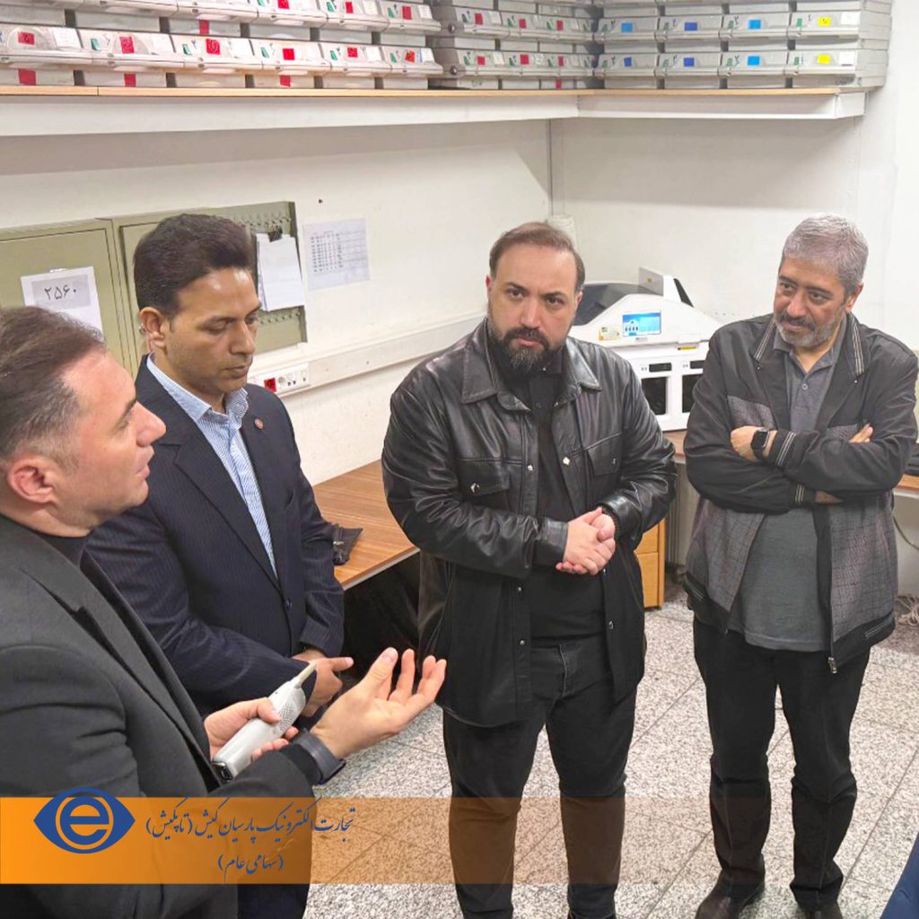 دستگاه های خود پرداز بانک پارسیان پیش رو در خدمت رسانی در روزهای ابتدایی جنگ تحمیلی