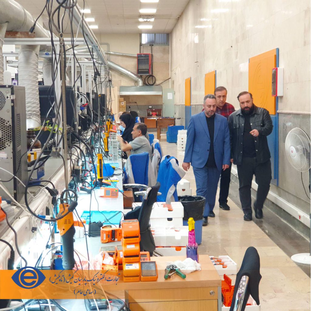 بازدید میدانی از واحد تعمیر و پشتیبانی تاپکیش در دومین روز از جنگ تحمیلی